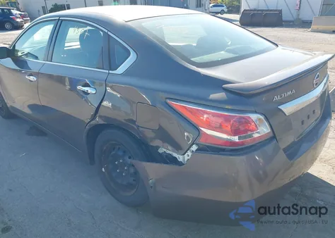 2015 Nissan Altima 2.5/2.5 S/2.5 Sl/2.5 Sv z USA, uszkodzony, nr VIN 1N4AL3AP5FC167296